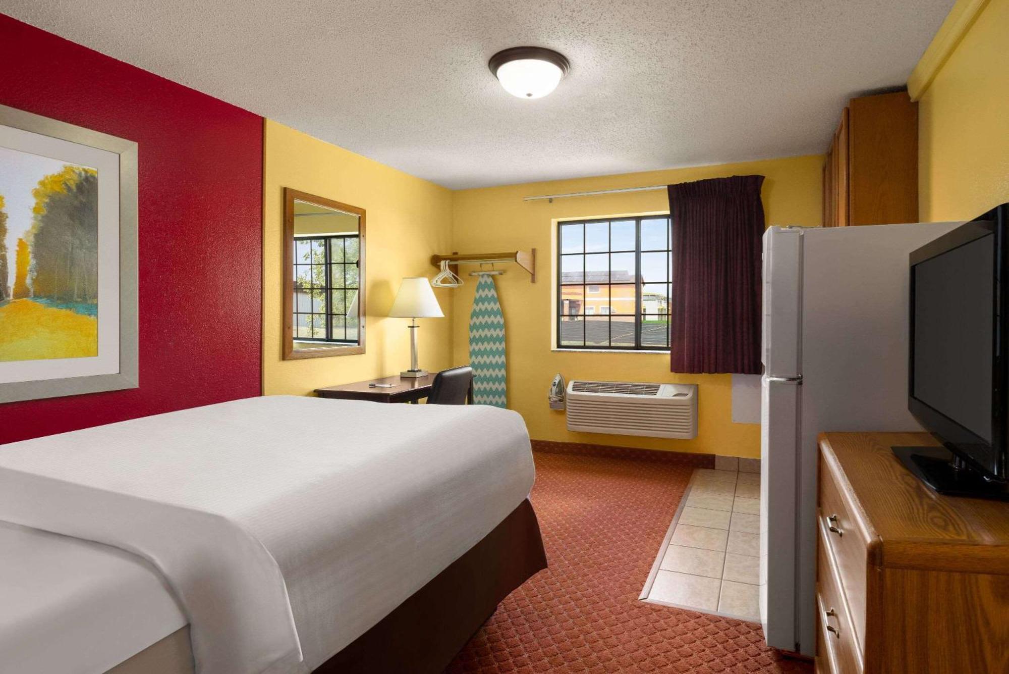 Baymont By Wyndham Cedar Rapids Hotel Kültér fotó