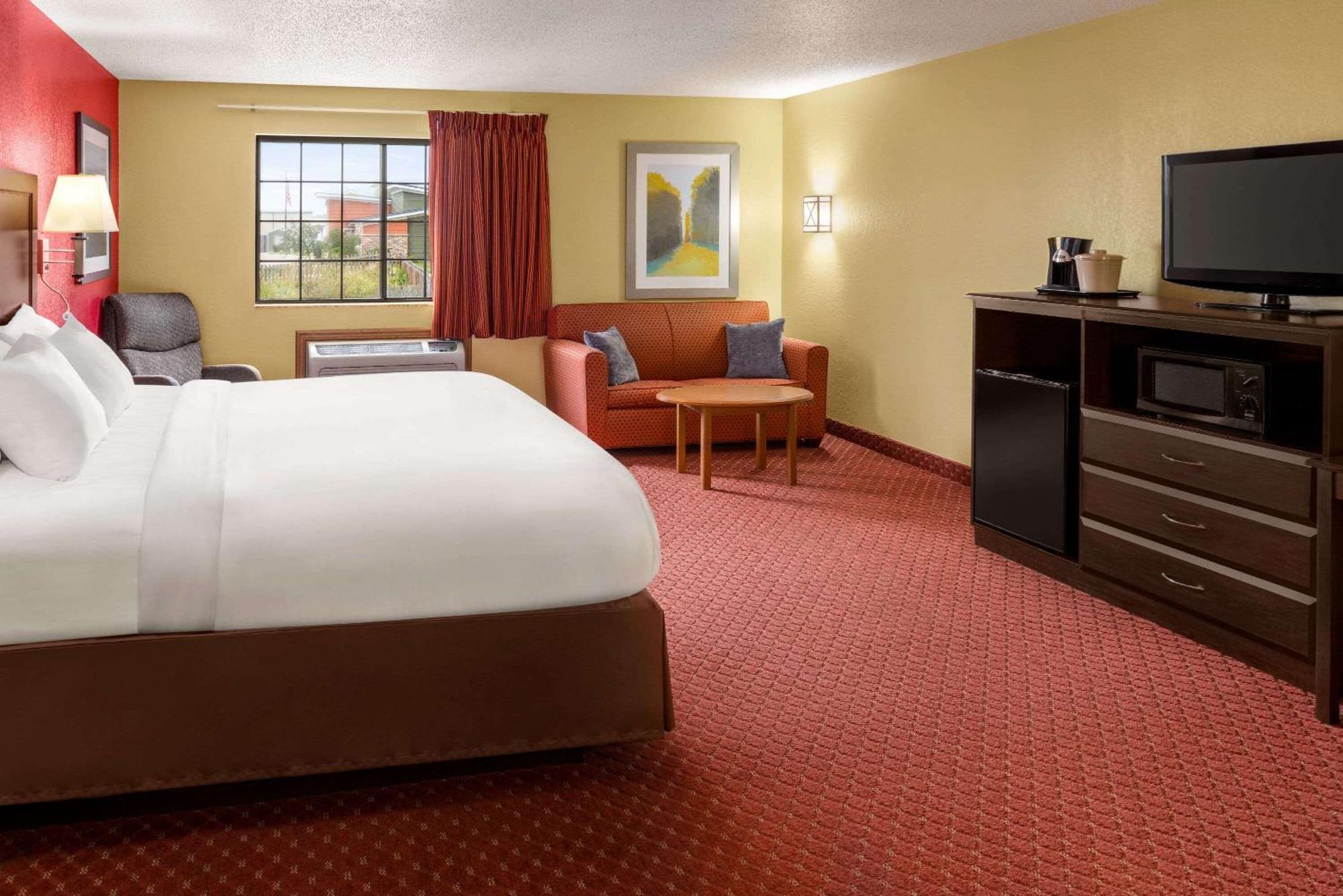 Baymont By Wyndham Cedar Rapids Hotel Kültér fotó