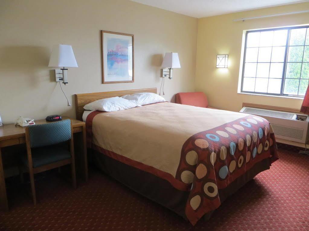 Baymont By Wyndham Cedar Rapids Hotel Kültér fotó